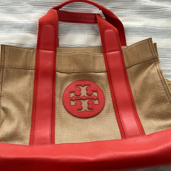 Tory Burch Handbags - Tory Burch beach bag